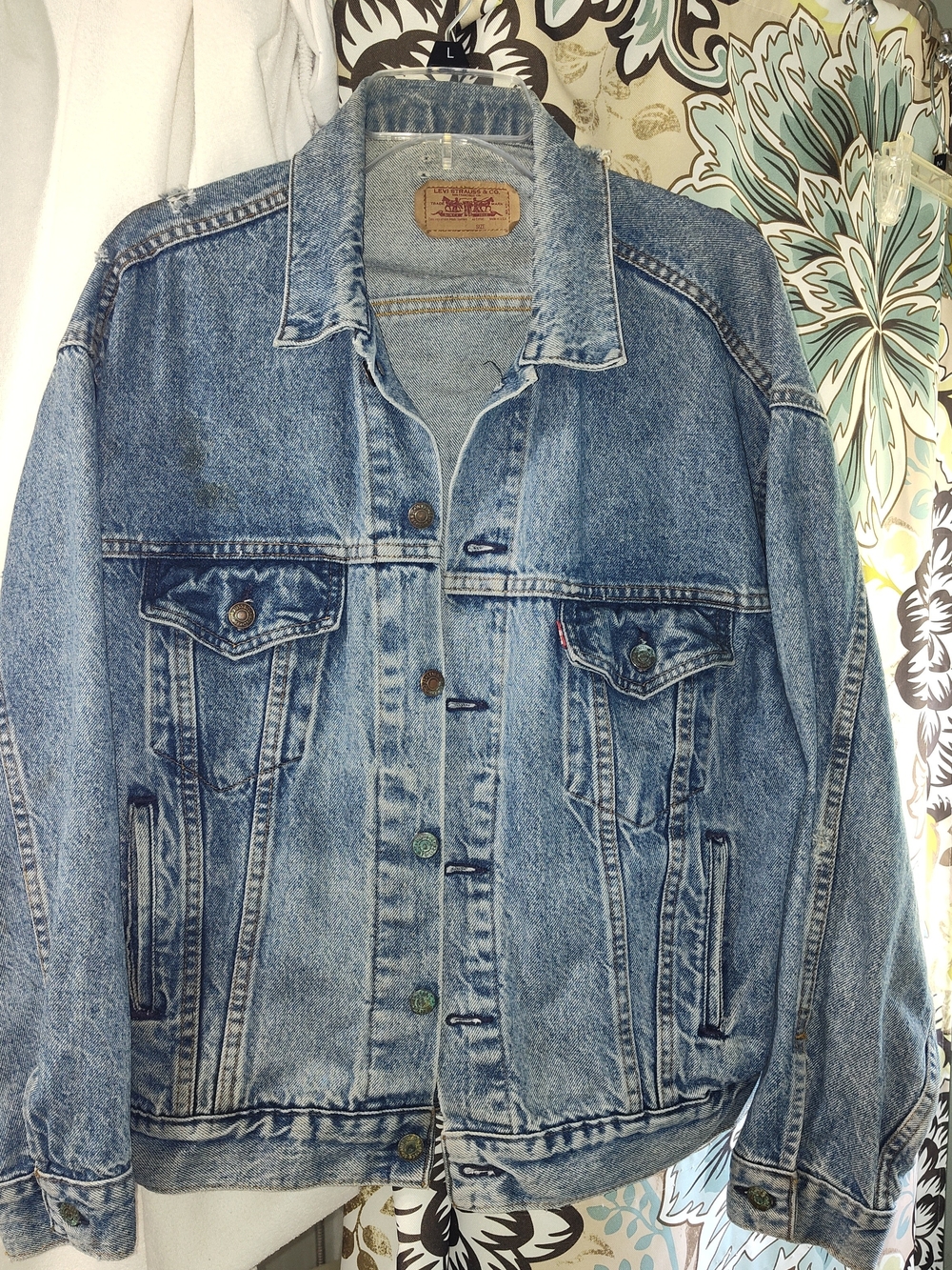 Vintage Levi's Light Blue Washed Denim Trucker Jacket Size L
